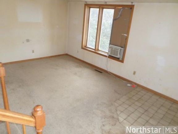 3rd image of 2355 Highwood Ave E