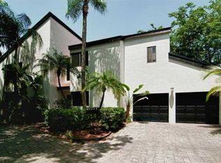 20265 W Oak Haven Cir, Miami, FL 33179