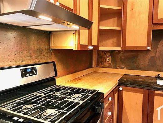 1st image of 679 Spruce St #B