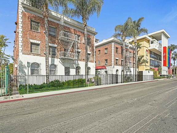 3rd image of 1611 Schrader Blvd APT 217