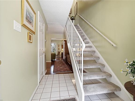 3rd image of 1822 Durham W