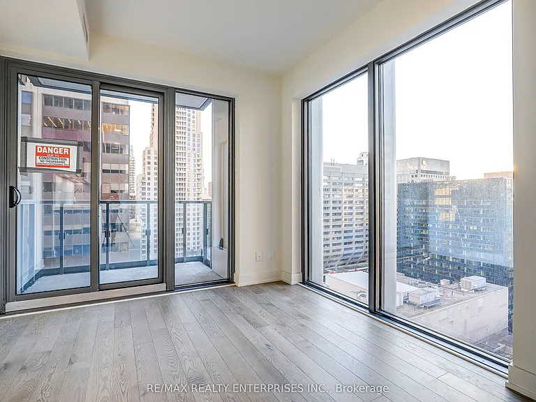 8 Cumberland St #1603 — Photo 12