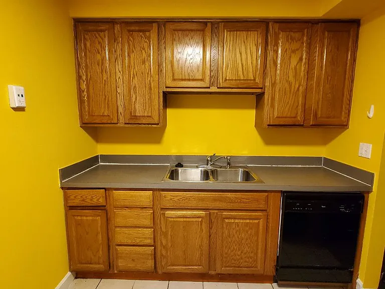 23755 Banbury Cir #1 — Photo 64