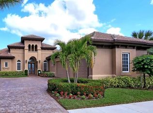 8962 Shenendoah Cir, Naples, FL 34113