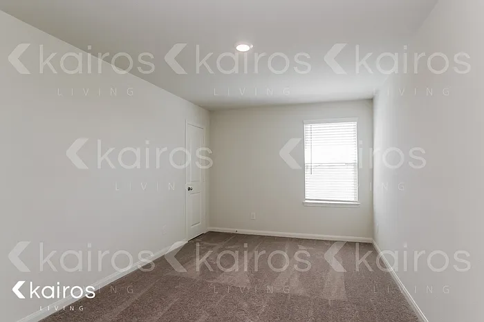 10730 Hillside Creek Dr — Photo 11