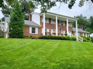 3709 Chanel Rd, Annandale, VA 22003