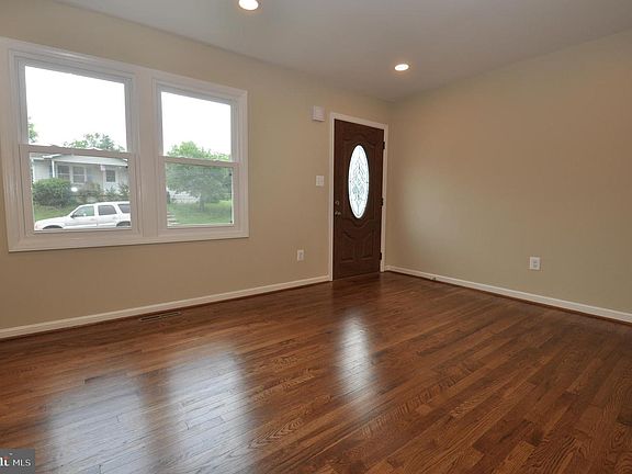4th image of 133 Oak View Dr SE