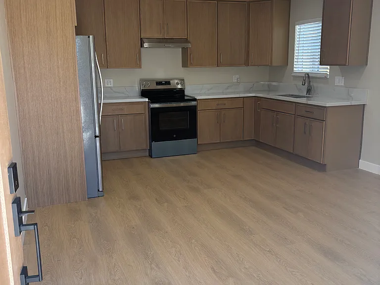 10546 La Mirada Blvd — Photo 2