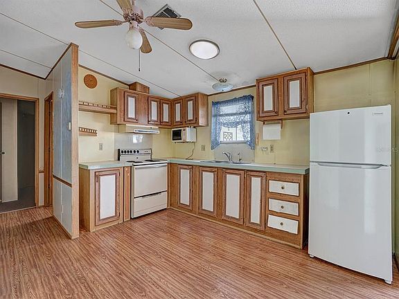 3rd image of 10339 MARINETTE AVENUE