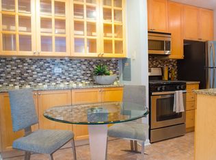 5512 N Winthrop Ave #36, Chicago, IL 60640