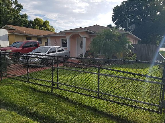 3rd image of 7226 N Sterling Ave