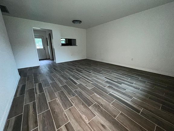 3rd image of 417 W Belmar St #2