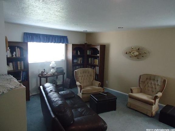 4th image of 1896 W Bowling Ave