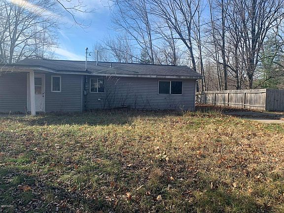 3rd image of 13411 Symonds Dr