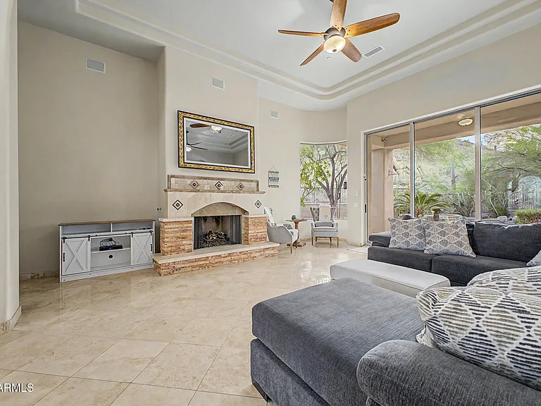 14598 E Corrine Dr — Photo 9