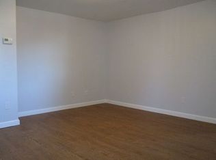 287 School St APT 4, Webster, MA 01570