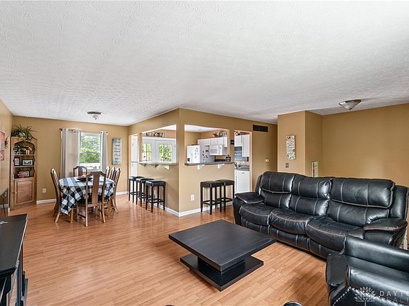 2nd image of 255 Clareknoll Ct