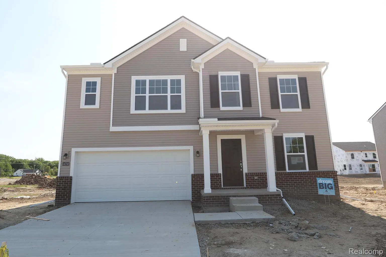54756 Mockingbird Dr photo 1