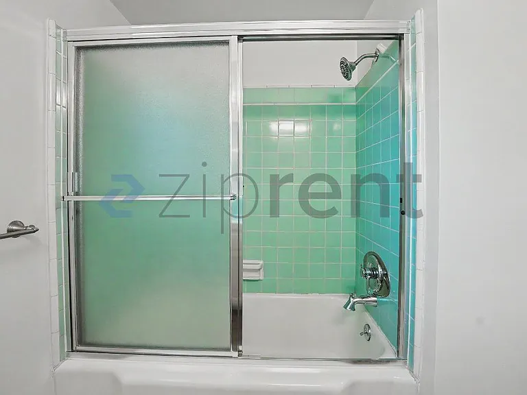 7357 Forest Ave — Photo 24