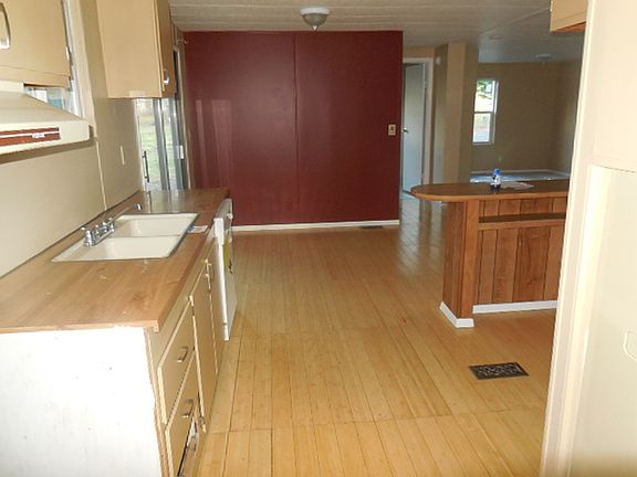 4th image of 13008 10th Ave NW
