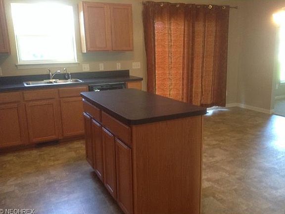 5th image of 1516 Peach Dr