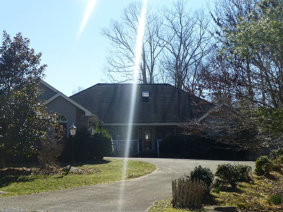 1st image of 14 Creek Cir
