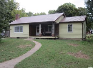 113 N 1st St, Easton, IL 62633