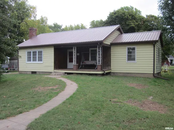 113 N 1st St, Easton, IL 62633