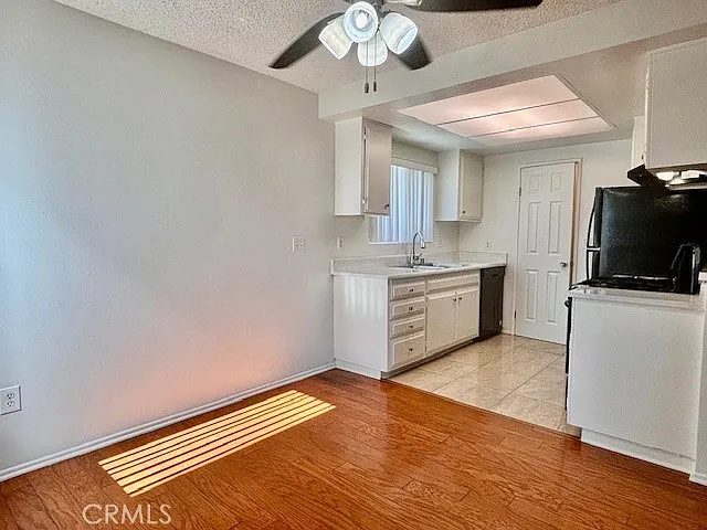 679 W 18th St #B — Photo 40