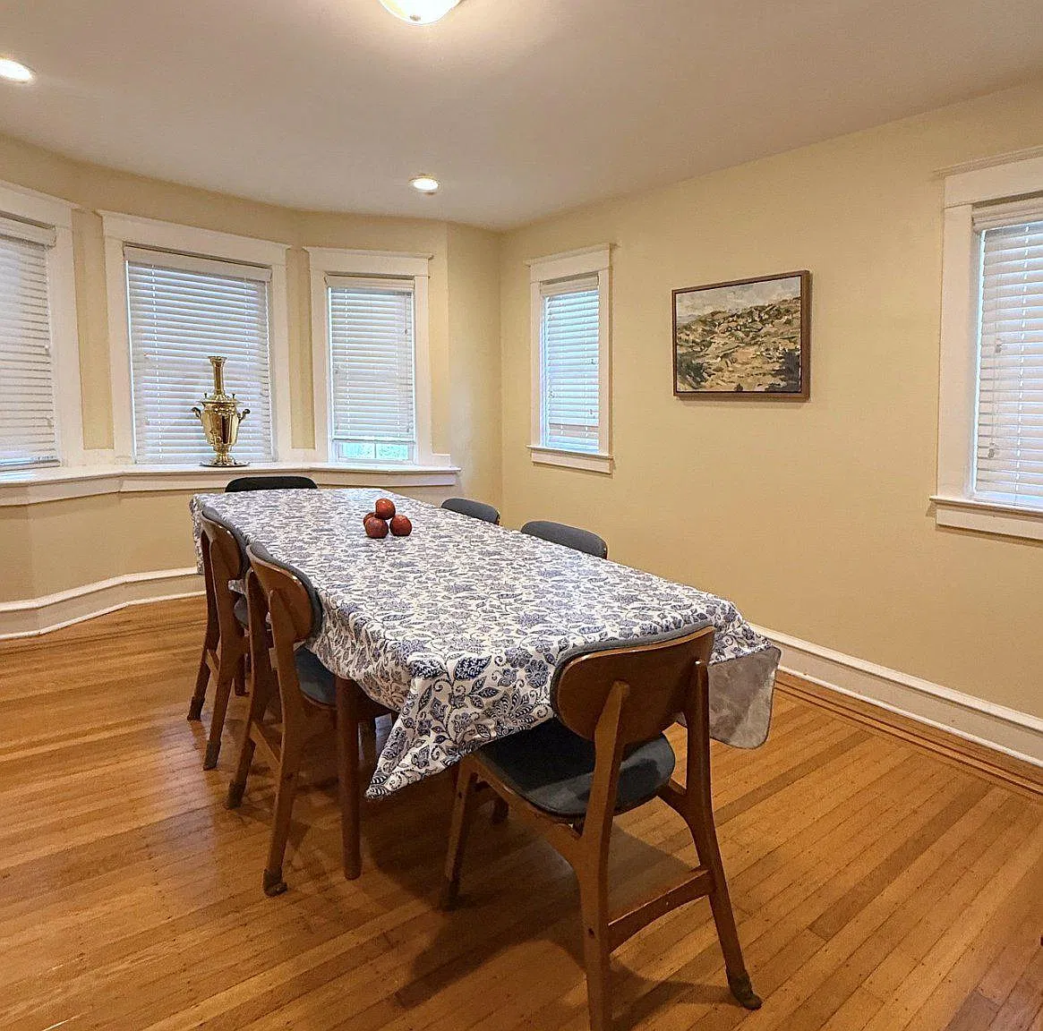 5 bed, 3.0 bath, 2247 sqft, $4,100 — Photo 4