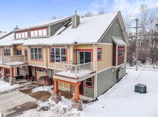 13802 S West Bay Shore Dr #9, Traverse City, MI 49684