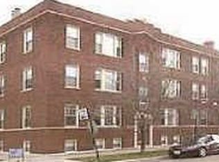 3041 W Belle Plaine Ave APT 3, Chicago, IL 60618