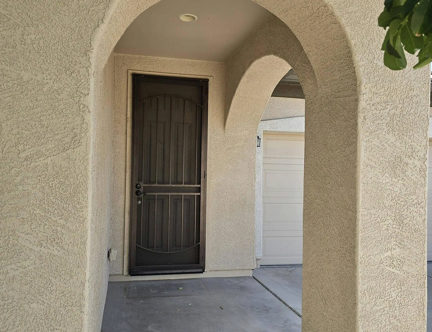 4 bed, 3.5 bath, 2810 sqft, $2,900 — Photo 3