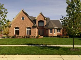 57514 Hawthorn Dr, Washington, MI 48094