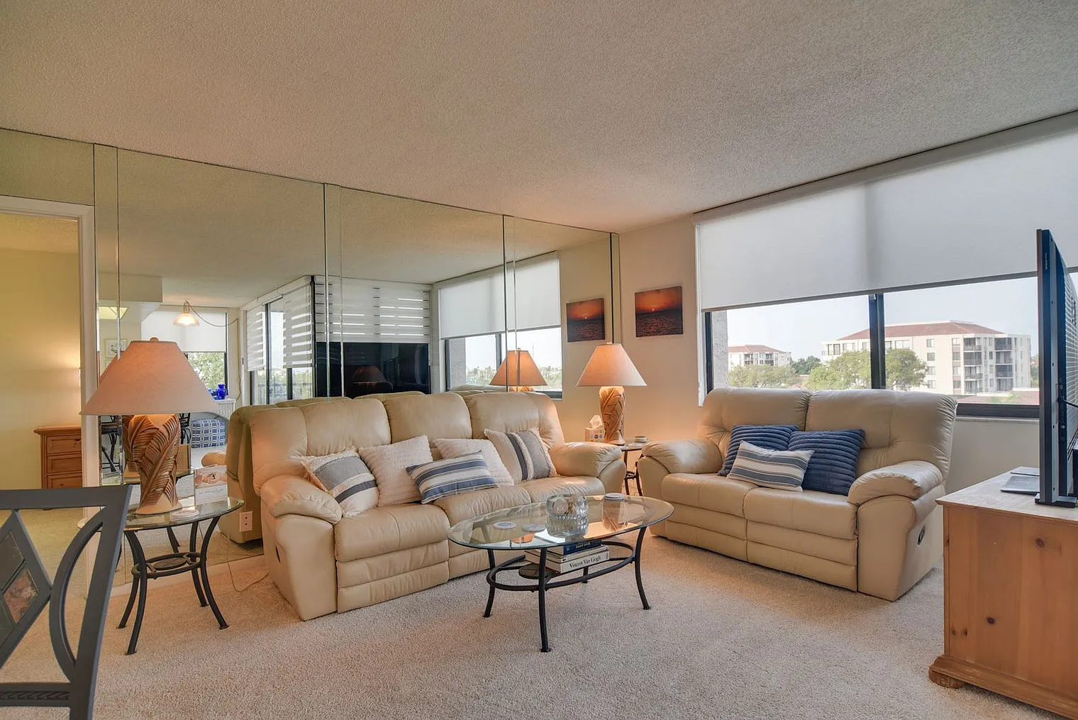 2 bed, 2.0 bath, 1044 sqft, $3,612 — Photo 1