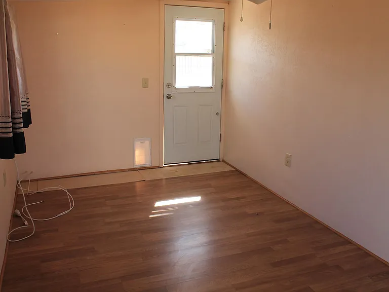 10349 E 28th Ln — Photo 2