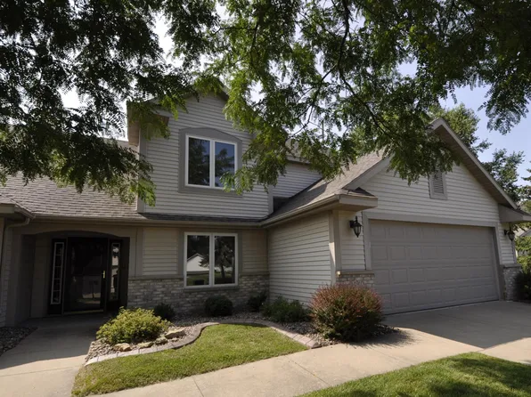 4910 Wildgrass Ln NW, Rochester, MN 55901