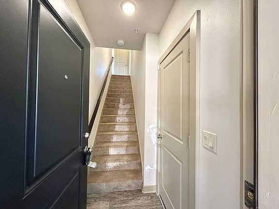 4th image of 17167-17193 SW Terrapin Dr #127
