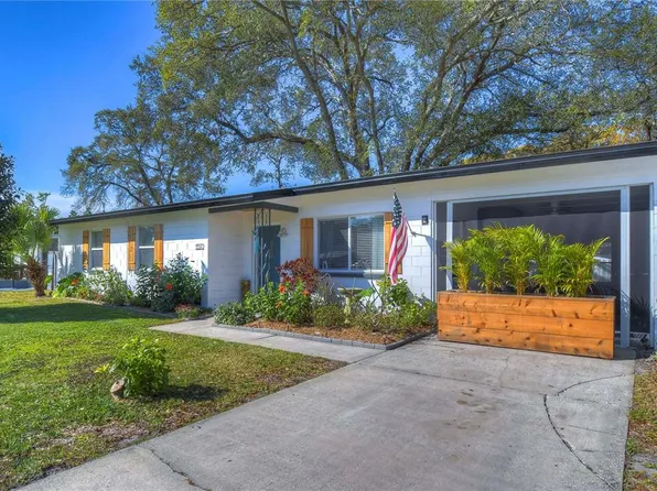 15572 Bedford Cir E, Clearwater, FL 33764