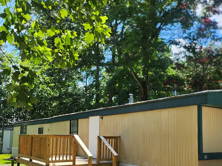 Nice outside deck.