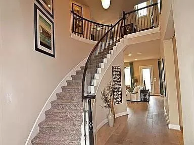 4 bed, 4.0 bath, 3235 sqft, $3,700 — Photo 4
