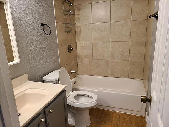 2nd image of 109 E Gladys St