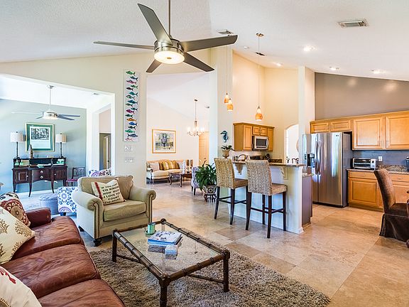 5th image of 640 Lake Stone Cir