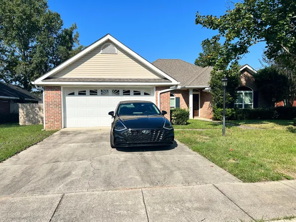 2230 Cresting Ct, Mobile, AL 36695