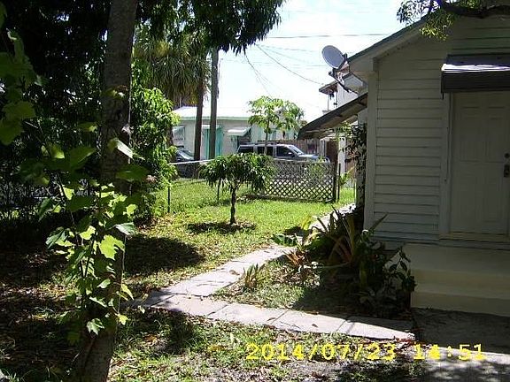 2nd image of 120 S K St