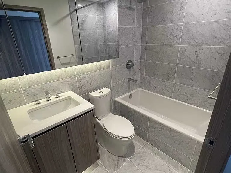 95 McMahon Dr #1809 — Photo 10