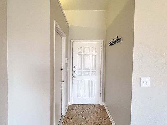 2nd image of 2507 Southwood Dr