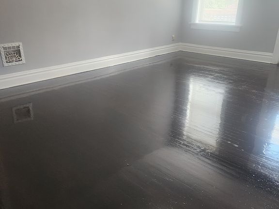 3rd image of 3109 Osage St #2F