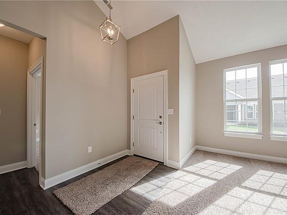 4th image of 1147 Bourdeaux Way