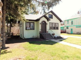 823 3rd St SE, Minot, ND 58701